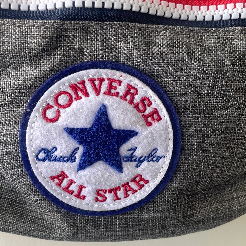 Converse Gray and Blue Belt Bag with Sporty Design - Picture 3 of 7